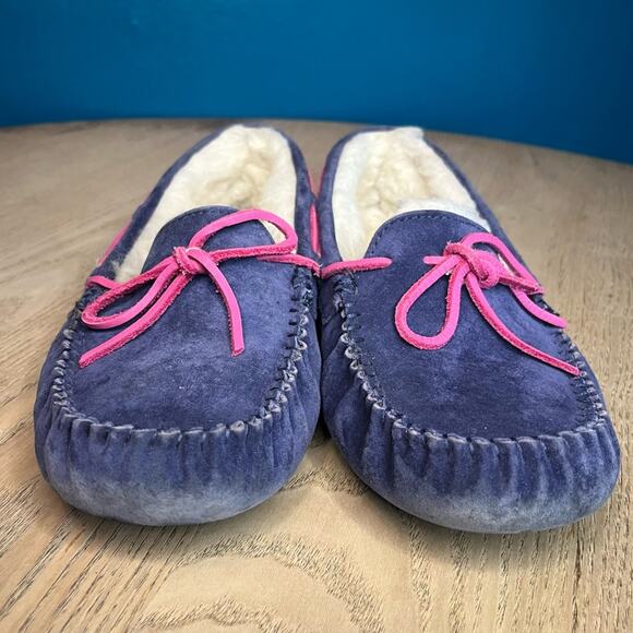UGG Dakota Suede Mocassin Shearling Lined Slippers Purple Pink Women’s Size 7 - Picture 5 of 11